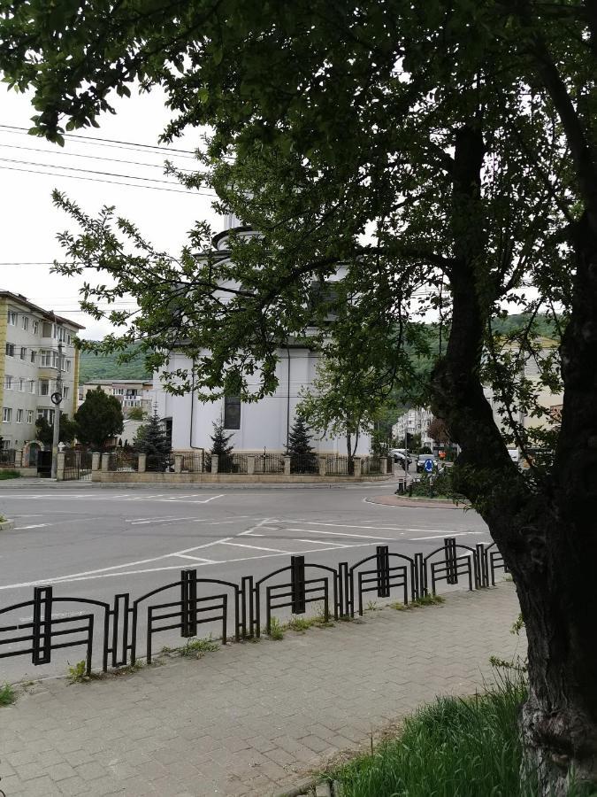 Apartament Asr Piatra Neamt Luaran gambar